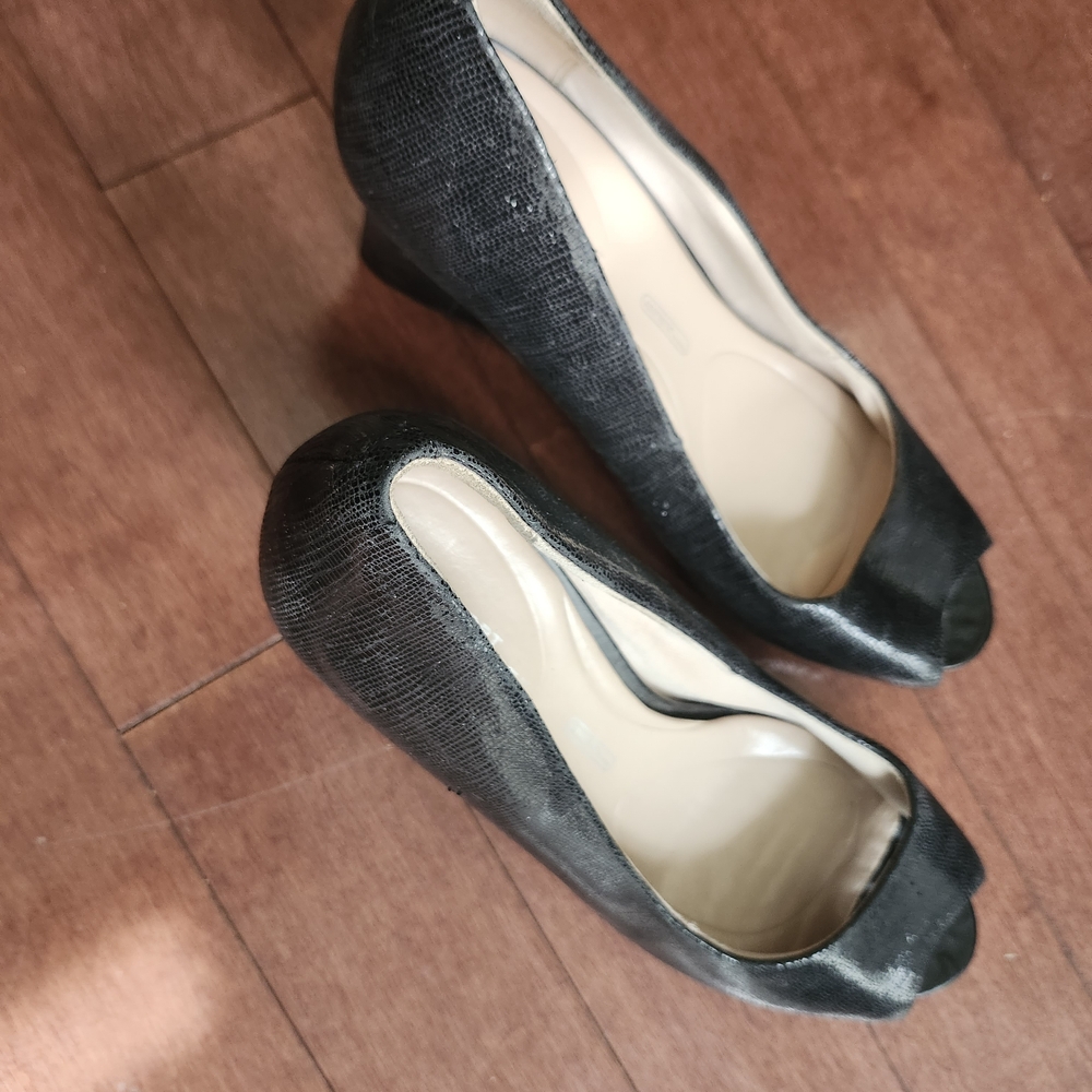 Rockport Black Peep-Toe Textured Pumps